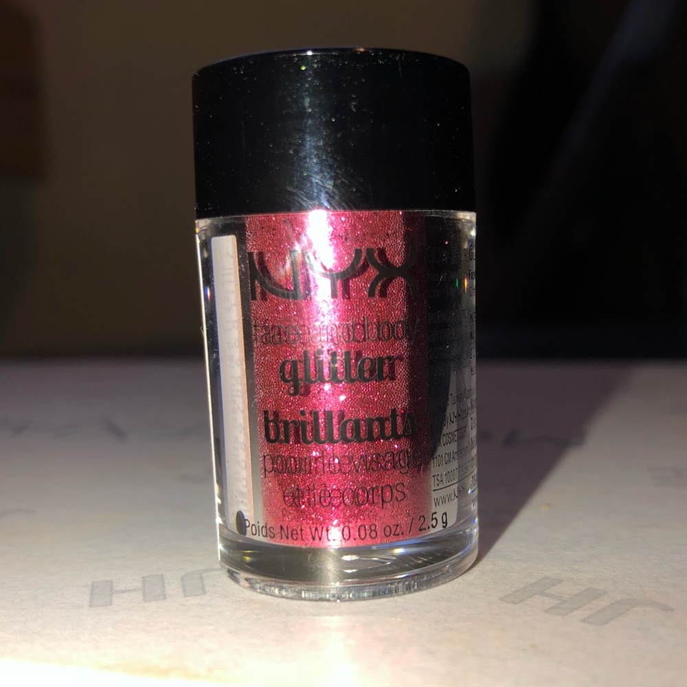 Nyx Glitter